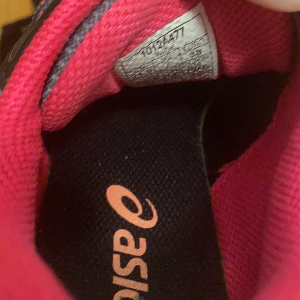 ASICS - Picture 5 of 5